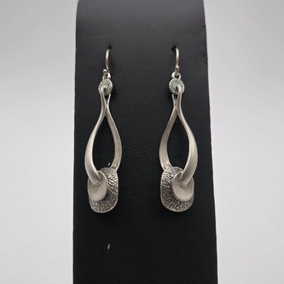 Sterling Silver Retired Silpada Brushed Earrings A2031 - Picture 1 of 6